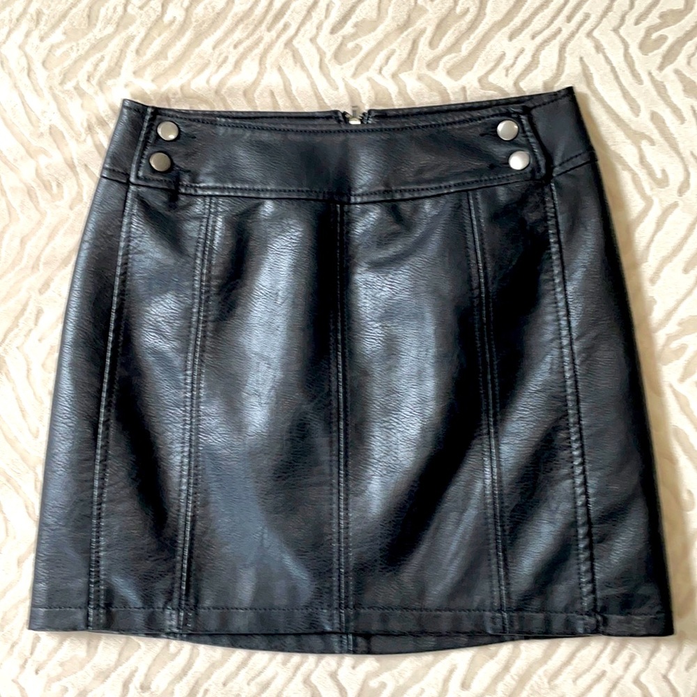 Free People Black Mini Skirt Size 4